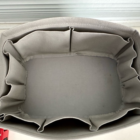 Hermes toolbox 26 preloved divide and conquer bag organizer, beige/gray - Picture 4 of 5